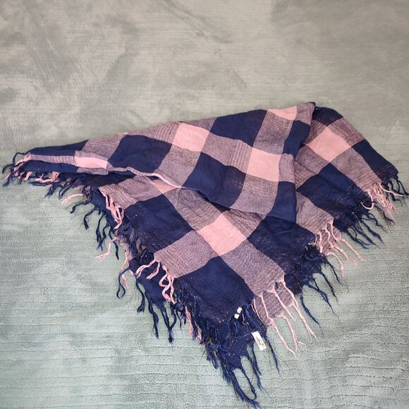 Ultra Comfy Square Scarf Golden Thread Dark Blue Pink Levis Winter Cozy Warm - Picture 9 of 9